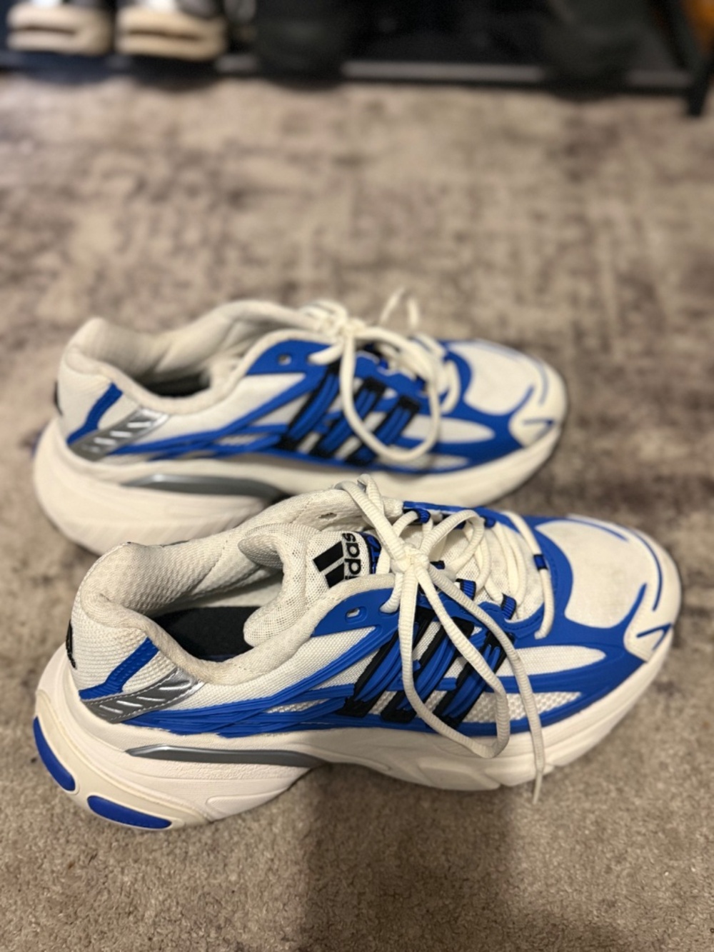 Addidas sneaker - Picture 4 of 4